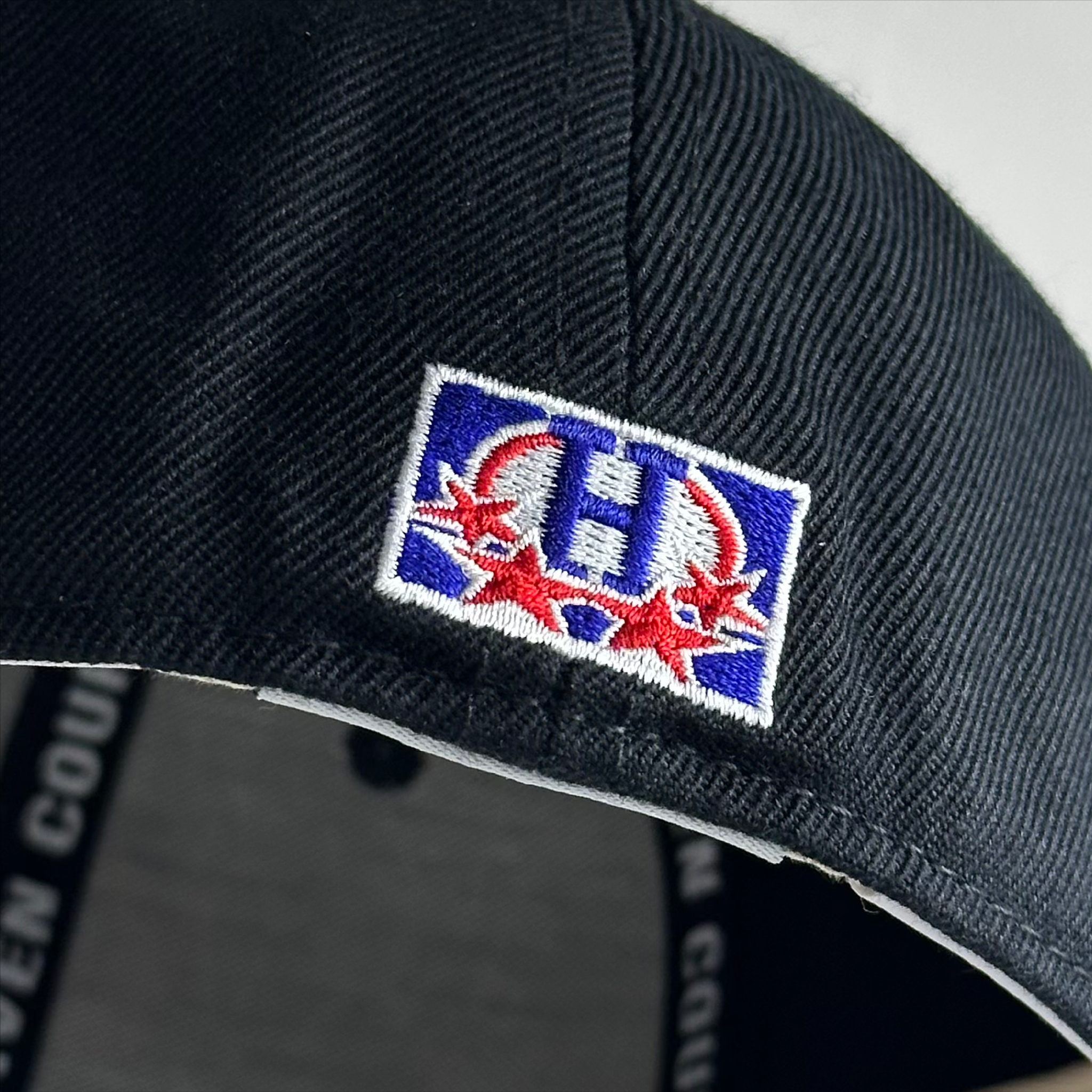 Frisco Fitted V2