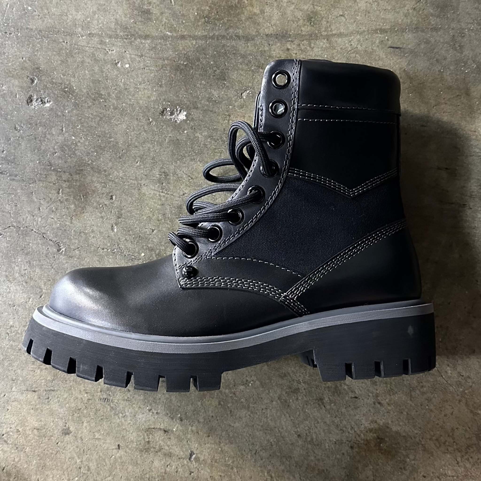 Genesis Boot